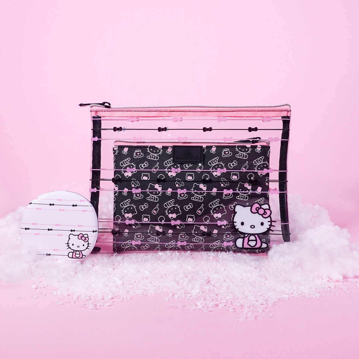 IMPRESSIONS VANITY - JUEGO DE BOLSA DELGADA HELLO KITTY® + PAQUETE COMPACTO DE RAYAS (1 UDS.)