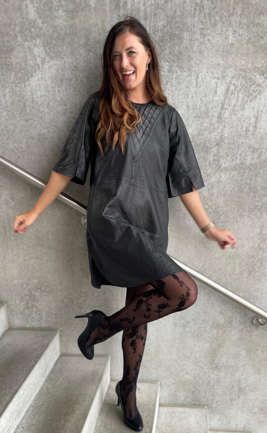 Gossia Kjole - Tea - Black