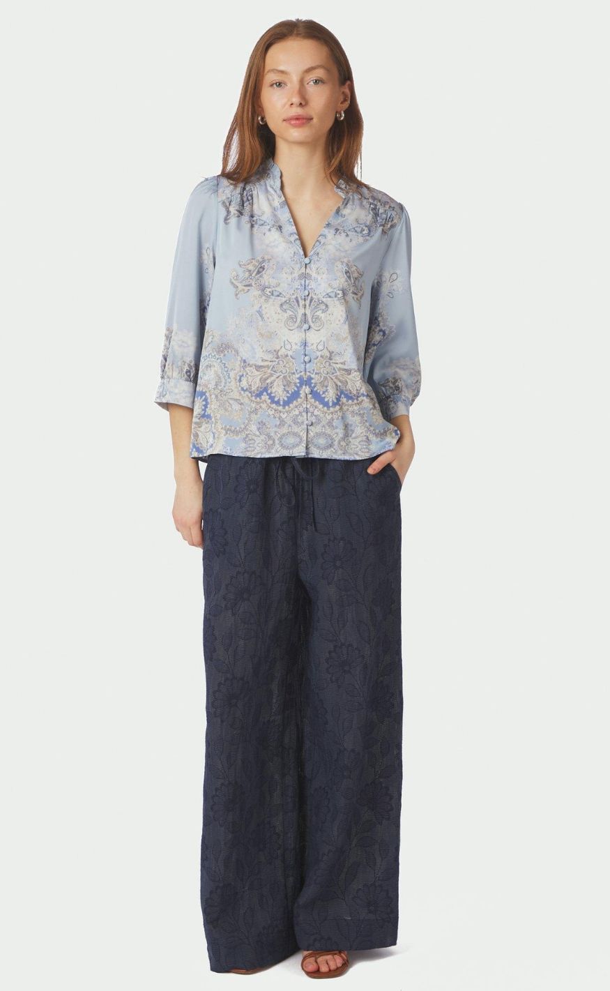 Neo Noir Bluse - Roselle Artist - Light Blue