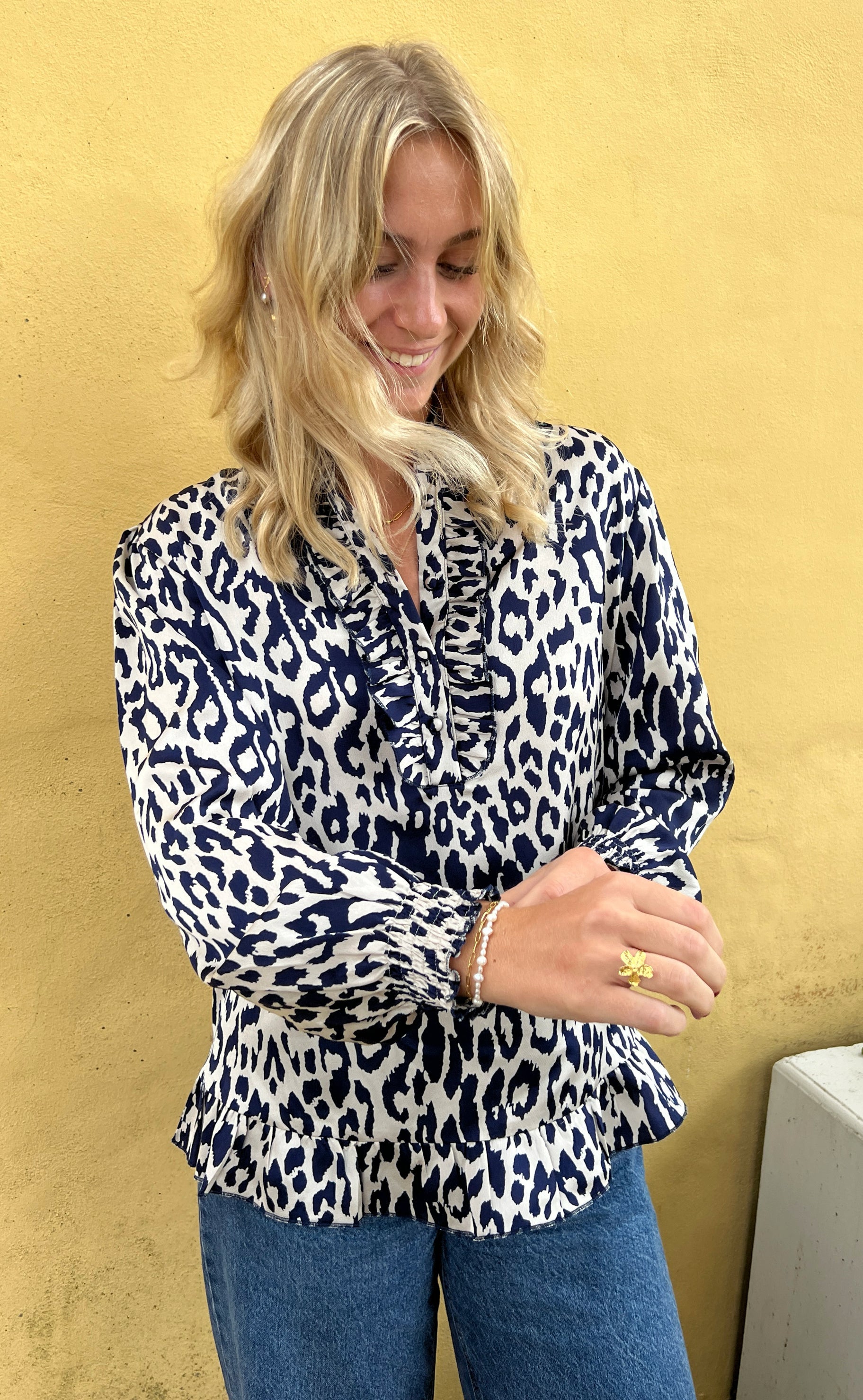 Say INA Copenhagen Bluse - Pia - Navy Blue Leopard