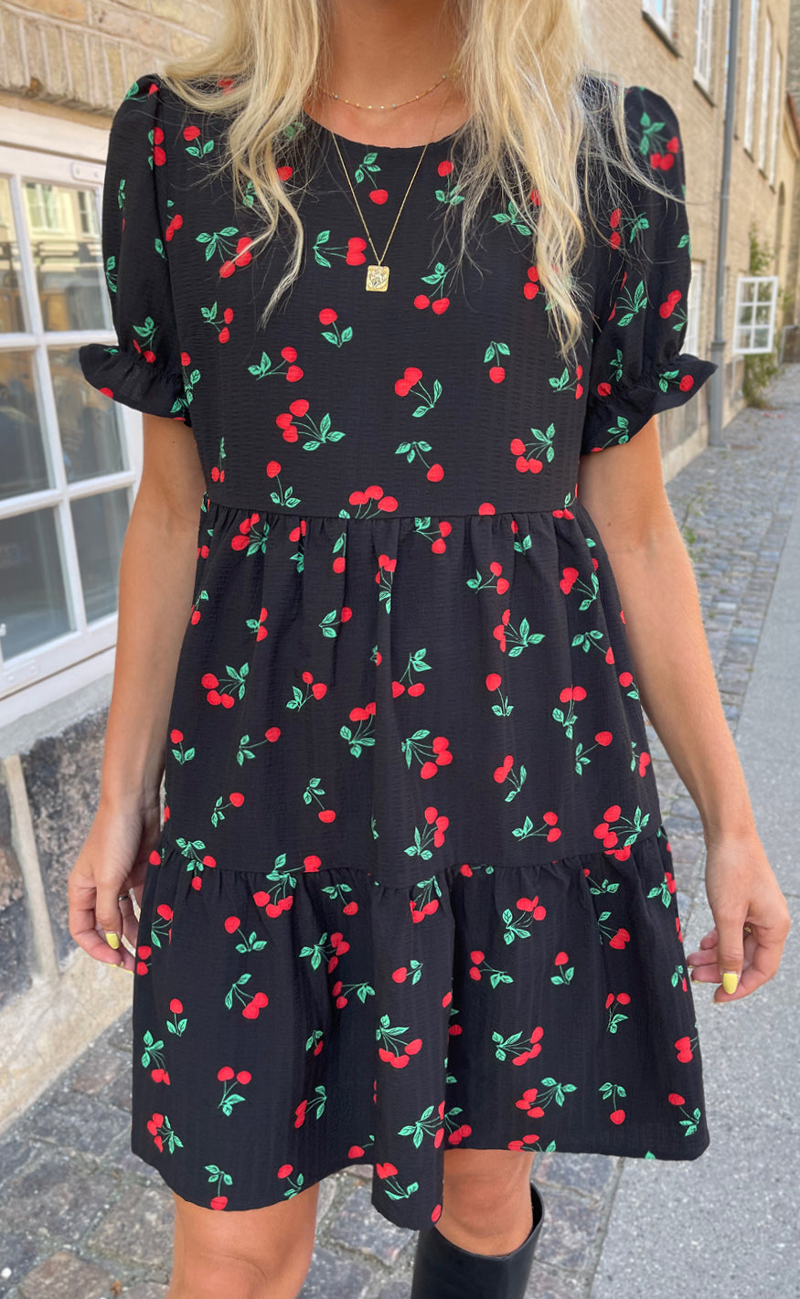 Say INA Copenhagen Kjole - Alma - Black W. Cherries