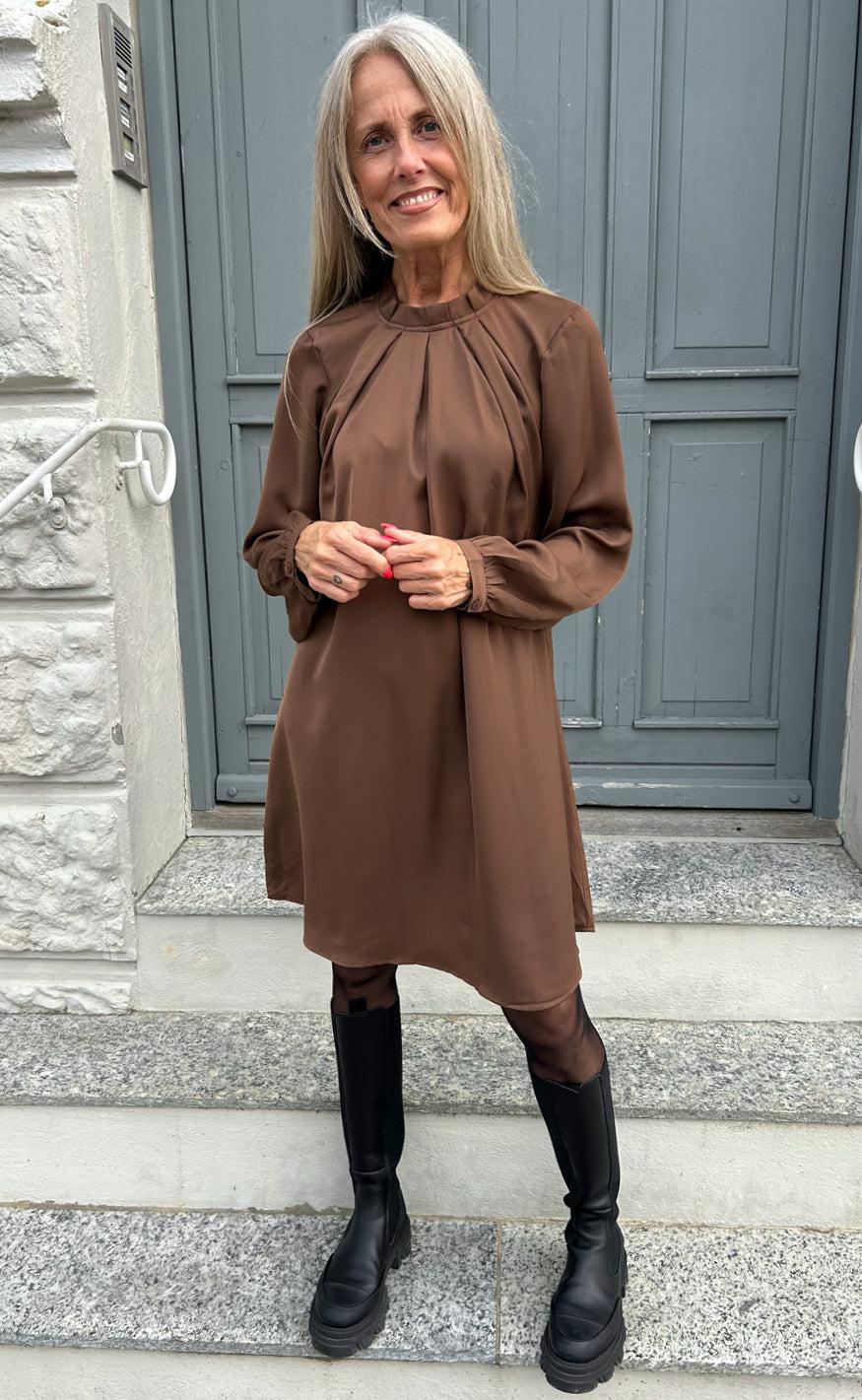 Say INA Copenhagen Kjole - Hazel - Chocolate