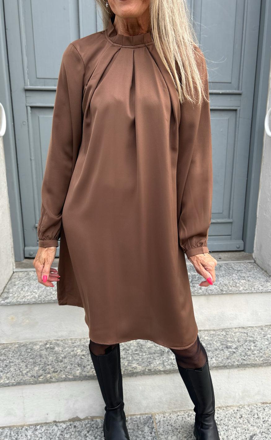 Say INA Copenhagen Kjole - Hazel - Chocolate
