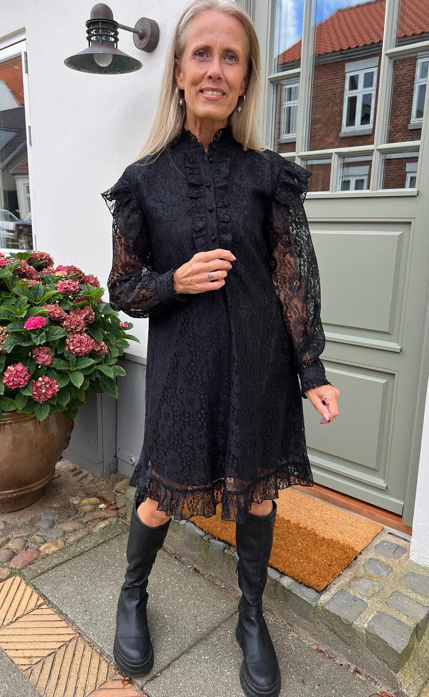 Say INA Copenhagen Kjole - Pia Lace - Black